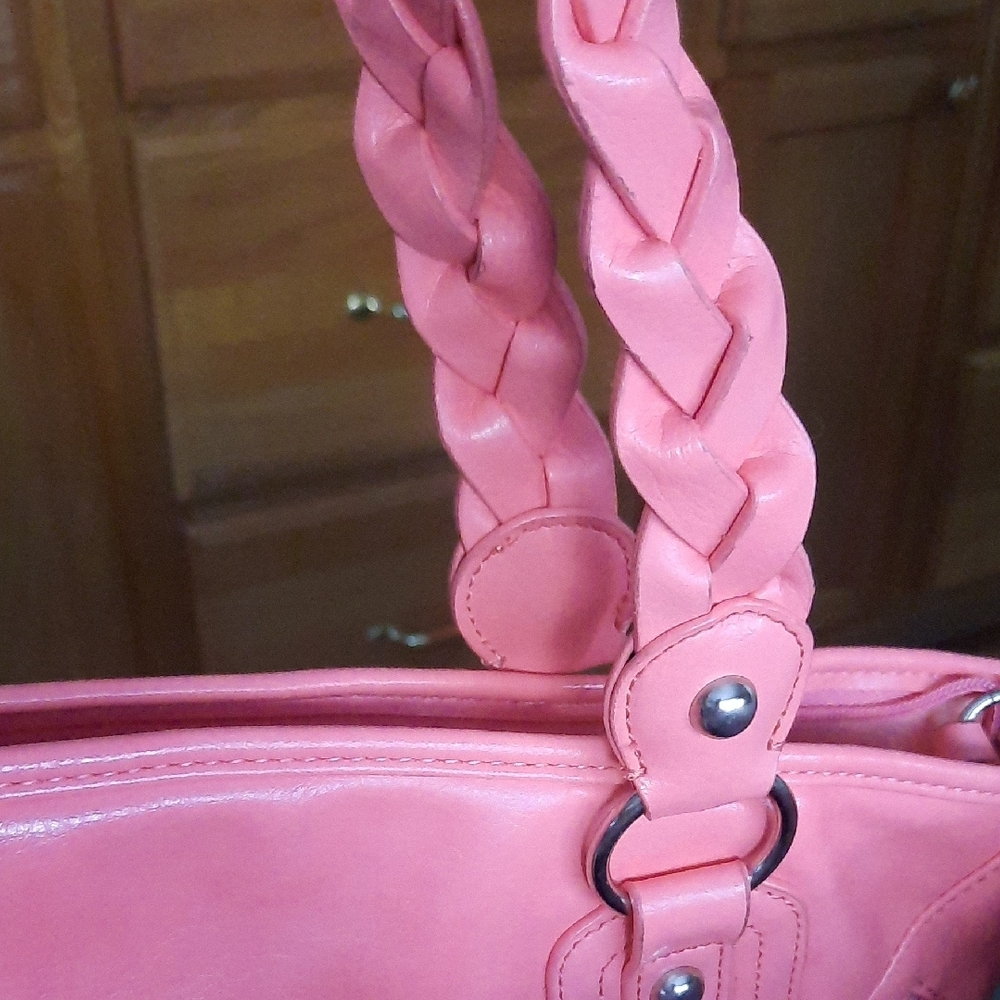 Bueno Coral Braided Handle Tote - Picture 3 of 6